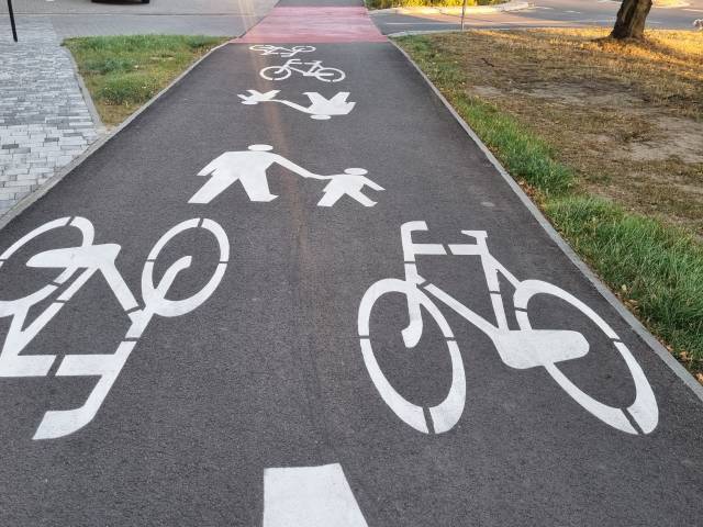 Dodatkowe środki na budowę ścieżki pieszo-rowerowej w kierunku Kobióra